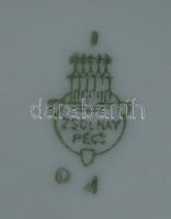 Kis porcelán tétel: 4db bögre és egy kistányér, közte Zsolnay is