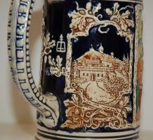 Kézzel festett domborműves ónfedelű söröskupa, 22cm