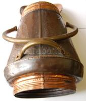 Nagyméretű réz kanna kocsmai jelenetet ábrázoló domborművel /
Big copper pitcher with bas relief dec...