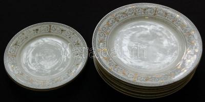 cca 1900  6db Szolidan aranyozott cseh porcelán lapostányér és 2db süteményes /
Czechslovakian china...