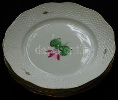 Kézzel festett apró virágokkal díszített jelzett Herendi porcelán 4db süteményes tányér és egy tál h...