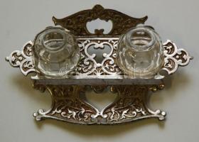 cca 1900 Dekoratív öntöttvas asztali toll- és tintatartó /
Vintage iron pen and inkwell holder 19x13...