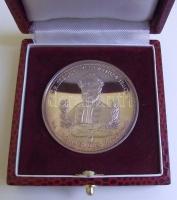 Bozó Gyula (1913-2004) DN. "Gr Széchenyi István / A Legnagyobb Magyar" ezüstözött fém emlé...