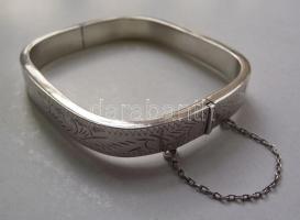 Kézzel vésett ezüst (Ag) karperec /
Engraved silver bangle 22,60 6x5cm