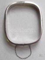 Kézzel vésett ezüst (Ag) karperec /
Engraved silver bangle 22,60 6x5cm