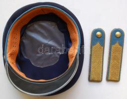 Vöröscsillagos rendőrtiszti tányérsapka tiszti váll-lapokkal /
Vintage Hungarian police officer cap ...