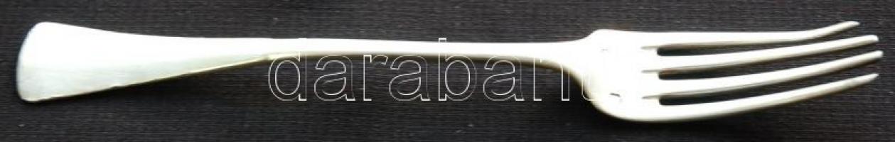 Ezüst (Ag) süteményes villa dianás jelzéssel /
Silver cake fork 31,1gr 17cm