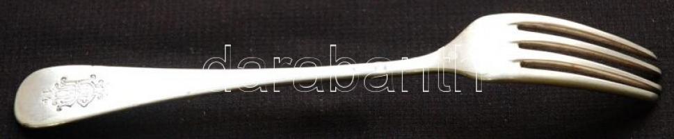 Ezüst (Ag) süteményes villa /
Silver cake fork 37,3gr 17cm