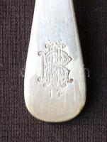 Ezüst (Ag) süteményes villa /
Silver cake fork 37,3gr 17cm