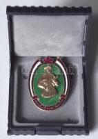 ~1970. "Kiváló Határőr" zománcozott jelvény dísztokban T:1