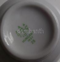 Vegyes porcelán tétel: 2 db Hollóházi korsó, 6 db kávéscsésze, kerámia kancsó, cukorkakínáló, korsó,...