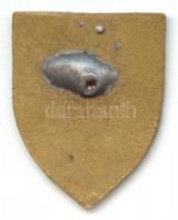 ~1930. "Magyar Földért" zománcozott jelvény T:2(letört a tű)