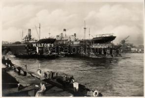 Rotterdam dock, steamship