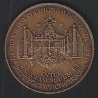 1990. "A Szent Szék és a Magyar Köztársaság közötti diplomáciai kapcsolat felvételének emlékére...