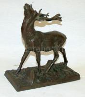 Öntött vas szarvas szobor apró repedések az agancson / Iron statue of a deer some cracs, 35x37 cm