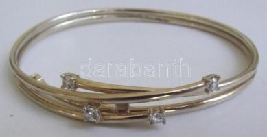 9K arany karkötő kőberakásokkal, jelzésekkel, egy kő hiány (6.49g)
9Kt gold bracelet with hallmark (...