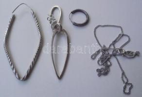 Ezüst tétel, benne sérült nyaklánc és 3db klf fülbevaló párok nélkül (Br.: 8.02g)
Silver lot with da...