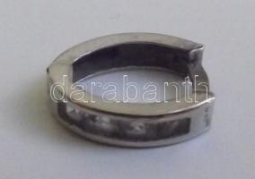 14K fehérarany fülbevaló, párja nélkül (0.66g)
14K white gold earring in good condition (0.66g)