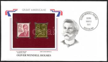 Amerikai Egyesült Államok/&quot;Nagy Amerikaiak&quot; 1968. &quot;Oliver Wendell Holmes 15c&quot;- 22K aranyfóliás bélyeg replika és bélyeg borítékban angol nyelvű tájékoztatóval T:1 USA/&quot;Great Americans&quot; 1968. &quot;Oliver Wendell Holmes 15c&quot;-22K gold foil stamp replica and stamp in envelop with information C:Unc