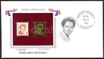 Amerikai Egyesült Államok/&quot;Nagy Amerikaiak&quot; 1986. &quot;Margaret Mitchell 1c&quot;- 22K aranyfóliás bélyeg replika és bélyeg borítékban angol nyelvű tájékoztatóval T:1 USA/&quot;Great Americans&quot; 1986. &quot;Margaret Mitchell 1c&quot;-22K gold foil stamp replica and stamp in envelop with information C:Unc