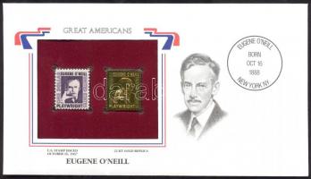 Amerikai Egyesült Államok/&quot;Nagy Amerikaiak&quot; 1967. &quot;Eugene O&#039;Neill 1$&quot;- 22K aranyfóliás bélyeg replika és bélyeg borítékban angol nyelvű tájékoztatóval T:1 USA/&quot;Great Americans&quot; 1967. &quot;Eugene O&#039;Neill 1$&quot;-22K gold foil stamp replica and stamp in envelop with information C:Unc