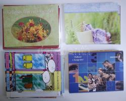 Kb 600 db modern üdvözlőlap, legtöbbjük használatlan, különböző méretűek és formájúak, köztük több h...