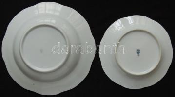 cca 1930 Virágmintás, pajzspecsétes Zsolnay étkészlet mély és lapos tányér 6-6 darab. süteményes tán...