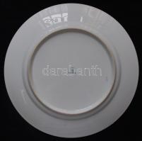 Nagy vegyes porcelán és kerámia tétel: 7 darabos csehszlovák porcelán tányérkészlet, 6 személyes jel...