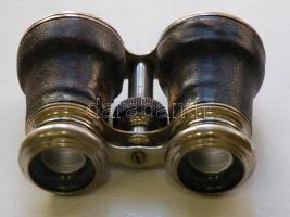 cca 1900 Bőr borítású színházi látcső, kis sérüléssel /
Theater binoculars with minor fault