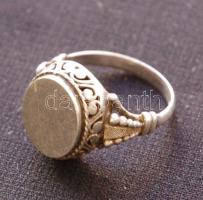 Ezüst (Ag) pecsétgyűrű / Silver seal ring size: 68, 7,7gr