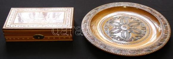 Díszes fadoboz és fatányér /
Wooden box and plate 18x10,5x4,5cm and d: 24,5cm