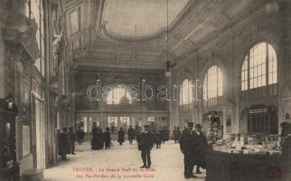 Troyes railway station, hall interior