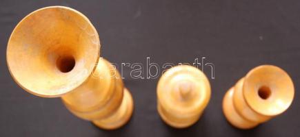 3db faragott fa dísztárgy