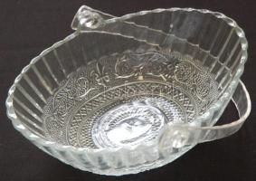 Kis üveg tétel: cukortartó, 4 tányér és 2 kínáló, kosárka műanyag füllel