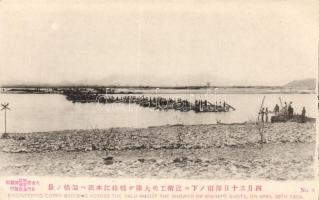 Russo-Japanese war; engineering corps bridging across the Yalu amidst the shower of enemy´s shots, April 30th 1904