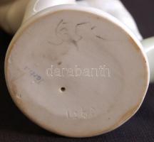 Festett sorszámozott jelzett Tertia porcelán puttó figura (repedés) /
Painted numbered Tertia chinaw...