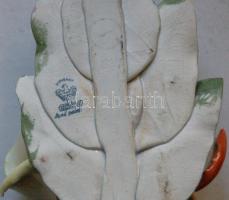 Finom, rózsákkal díszített porcelán gyertyatartó Aquincum / Candle holder