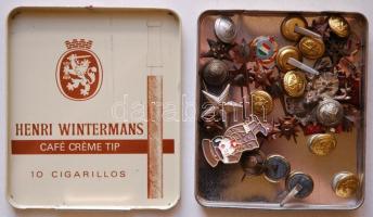 Klf katonai gombok, jelvények kitűzők / Military buttons, badges