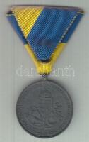 1941. "Délvidéki Emlékérem" szalaggal T:1-
1941. Commemorative Medal for the Return of Sou...
