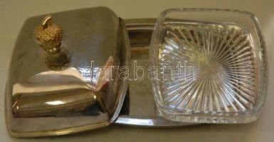 Fém vajtartó üvegbetéttel /
Glass butter dish with metal base and dome 18x12x10cm