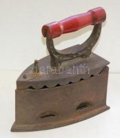Régi szenes vasaló 3-as méretben / Vintage coal iron 20x19x10cm