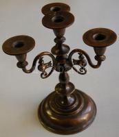 Négy ágú bronzosított öntöttvas gyertyatartó / Iron candelabra 21x17cm