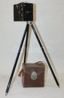 1928-1934 Zeiss Ikon Box-Tengor 54/2 típusú fényképezőgép állvánnyal, saját bőr tokjában / Box Tengor 54/2 photo camera with stand and original leather case