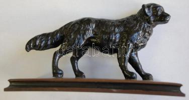 Festett faragott fa kutya-szobor fa talapzaton /
Wooden dog figure 24x11x15cm