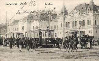 Nagyvárad railway station, trams (EB)