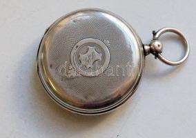 cca 1880 Ezüst (Ag) kulcsos zsebóra eredeti üveggel, porcelán számlappal, másodpercmutatóval a fogan...