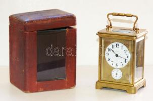 cca 1880 Francia 8 napos, ébresztős, réz és üveg utazóóra kulcsos szerkezettel, hibátlan porcelán sz...