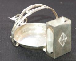 cca 1920 Szecessziós sterling ezüst (Ag) hamutál gyufatartóval az amerikai Webster Company jelzésével / Art nouveau sterling silver ashtray and matchbox case with U.S. Webster Company hallmark 10,5x8x5cm, 33,5gr