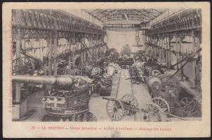 Le Creusot artillery workshop, mounting guns (EK)