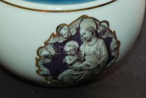 Vallási motívummal díszített és szolidan aranyozott jelzett Hollóházi porcelán bonbonier /
Hollóházi...